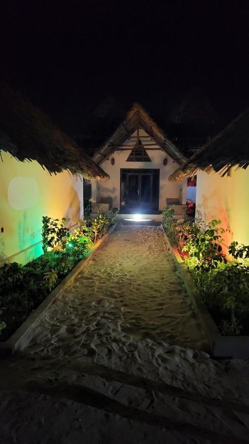 Almas Beach Boutique Hotel Makunduchi Extérieur photo
