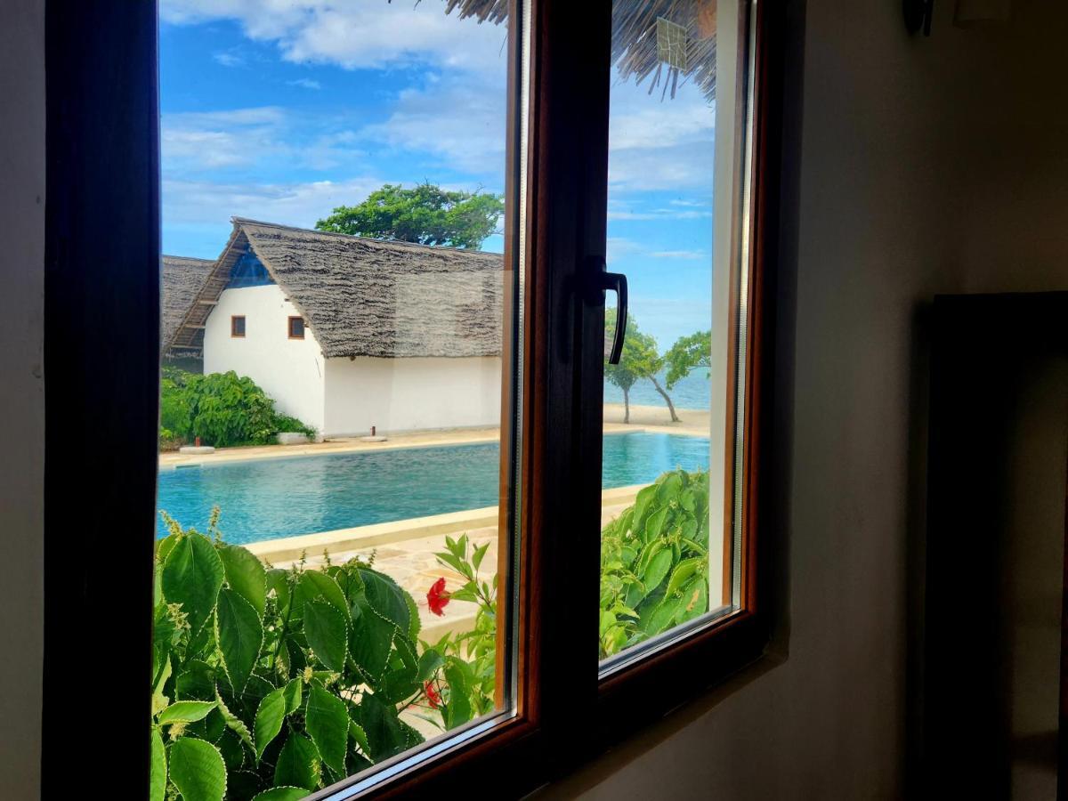 Almas Beach Boutique Hotel Makunduchi Extérieur photo