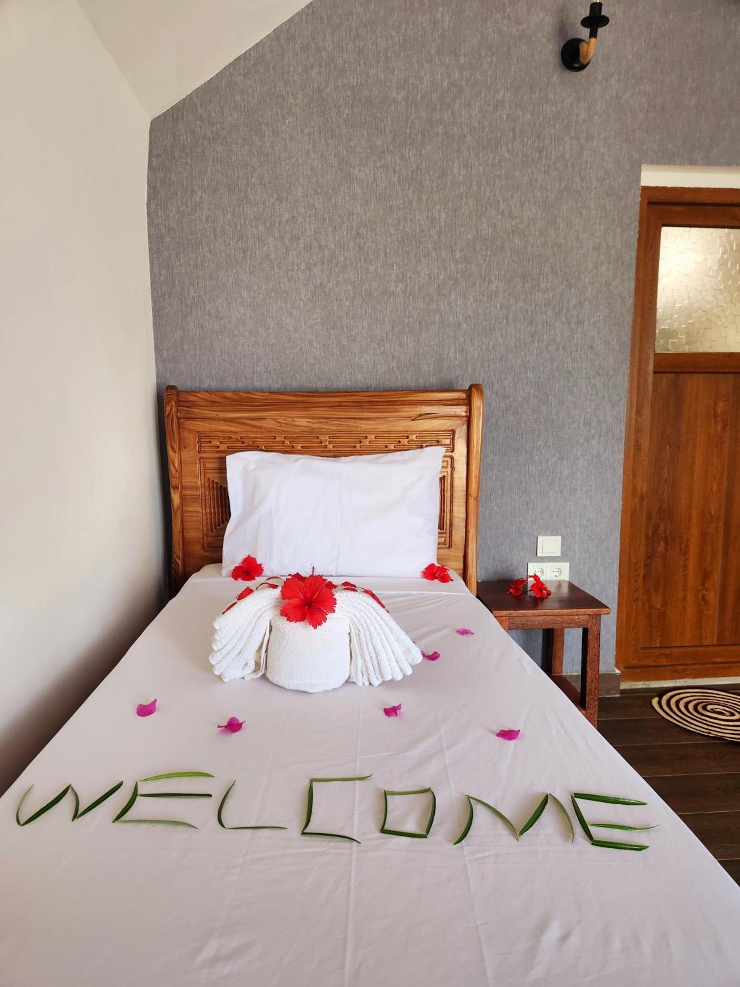Almas Beach Boutique Hotel Makunduchi Extérieur photo