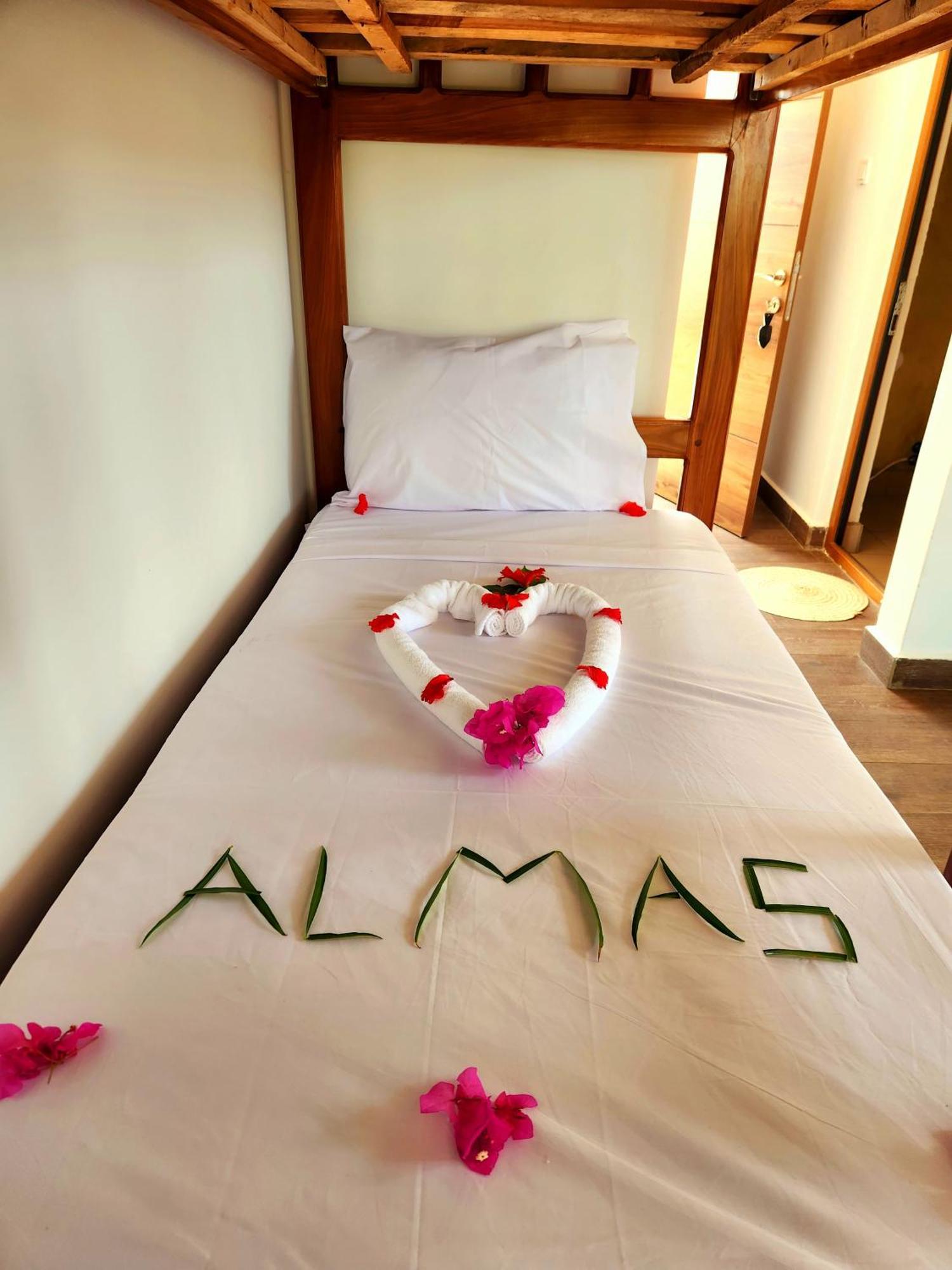 Almas Beach Boutique Hotel Makunduchi Extérieur photo