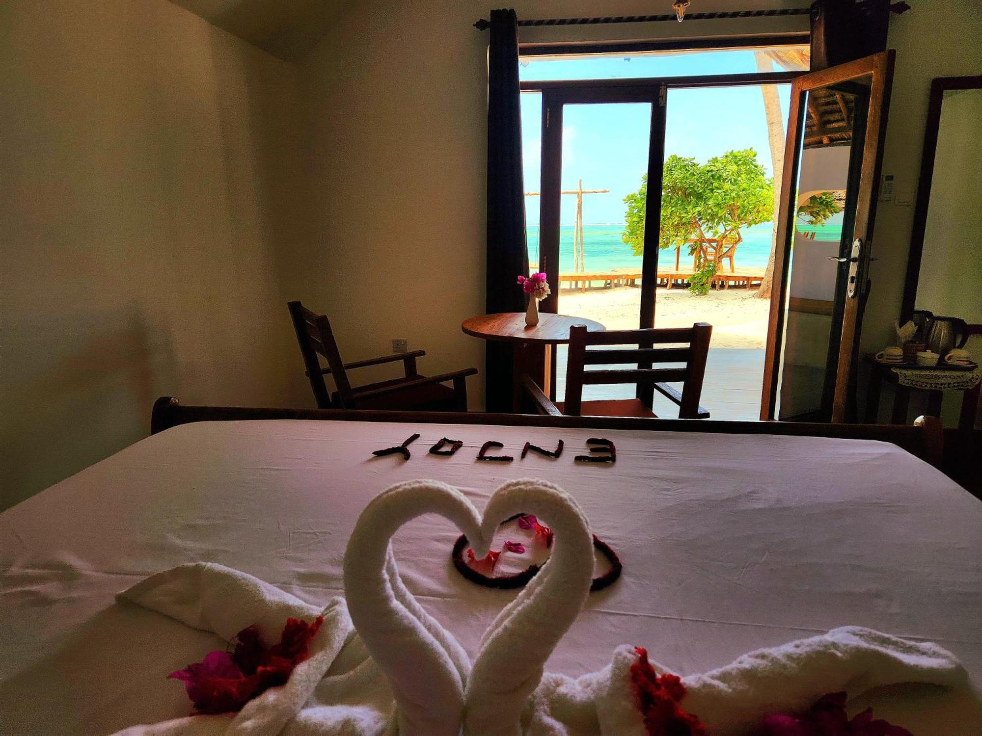 Almas Beach Boutique Hotel Makunduchi Extérieur photo
