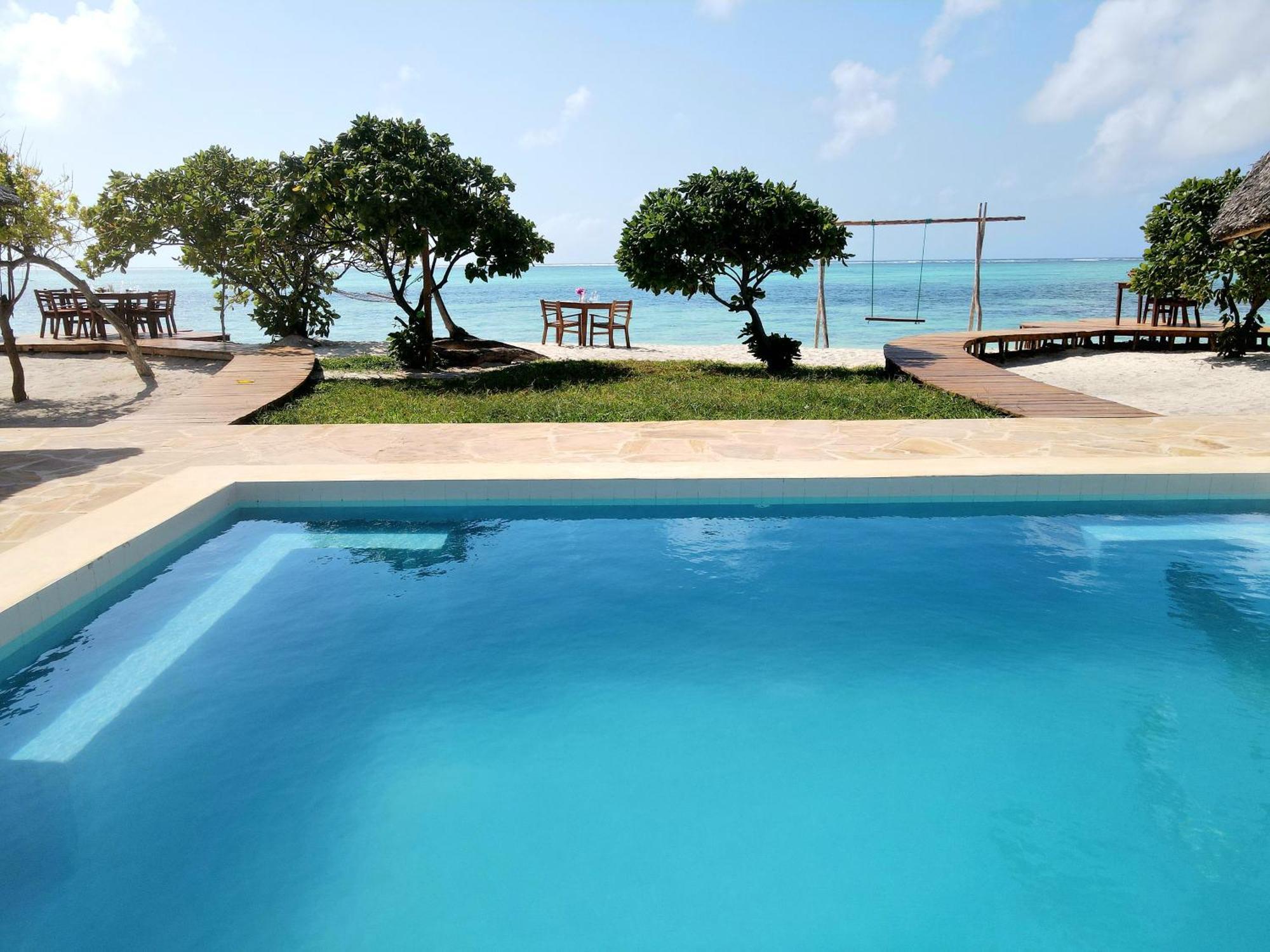 Almas Beach Boutique Hotel Makunduchi Extérieur photo